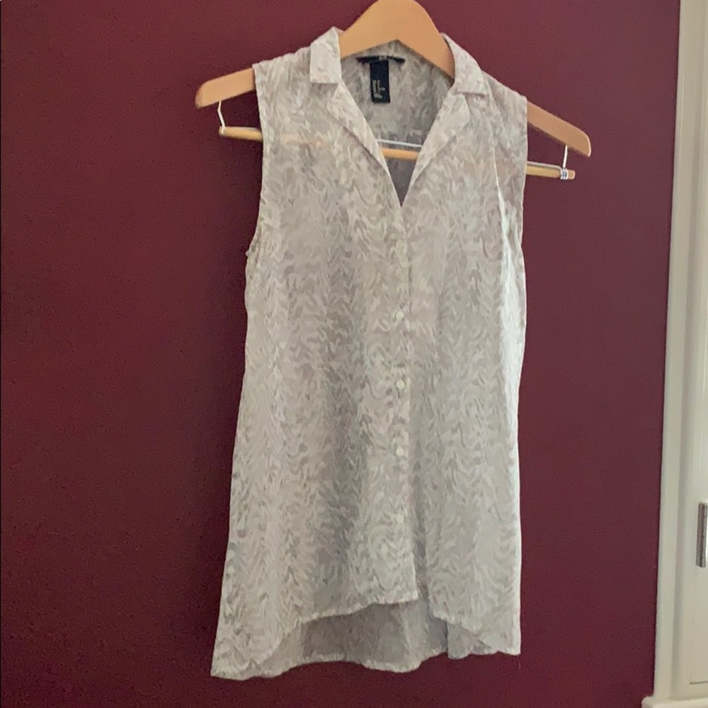 H&M Sleeveless Collared Blouse